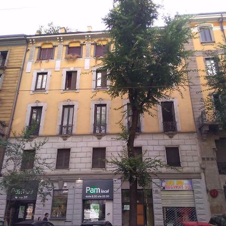 La Casa Dei Viaggiatori Apartment Milan Bagian luar foto